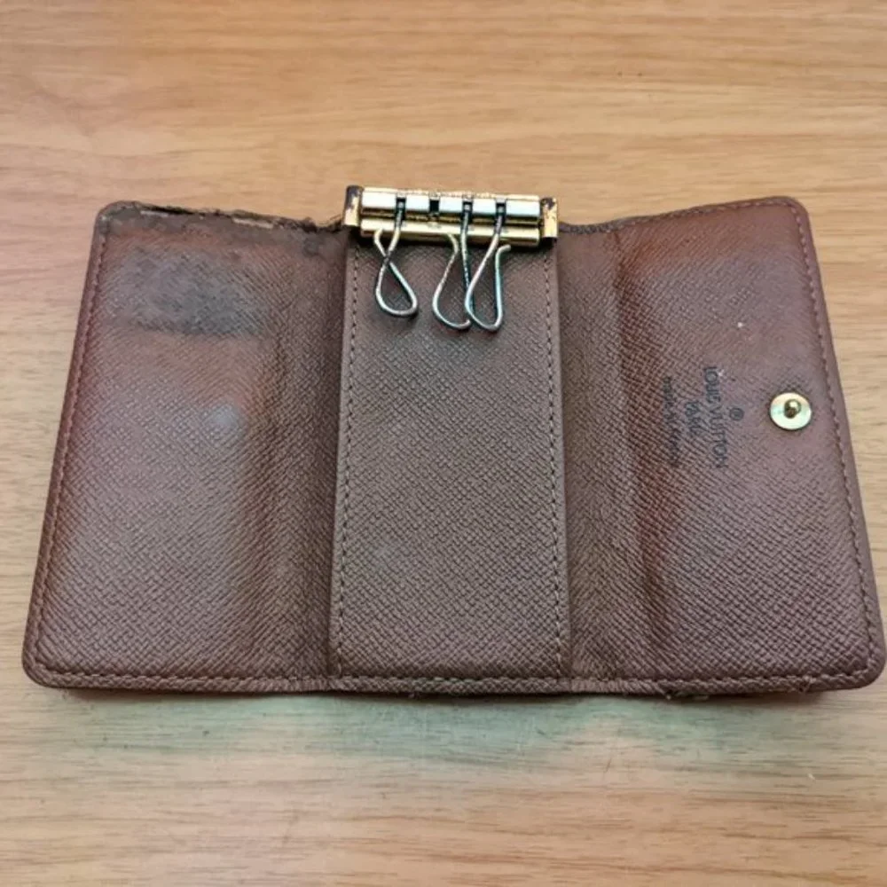 Louis Vuitton Monogram Key Holder/Wallet #1358💥PRICE DROP💥